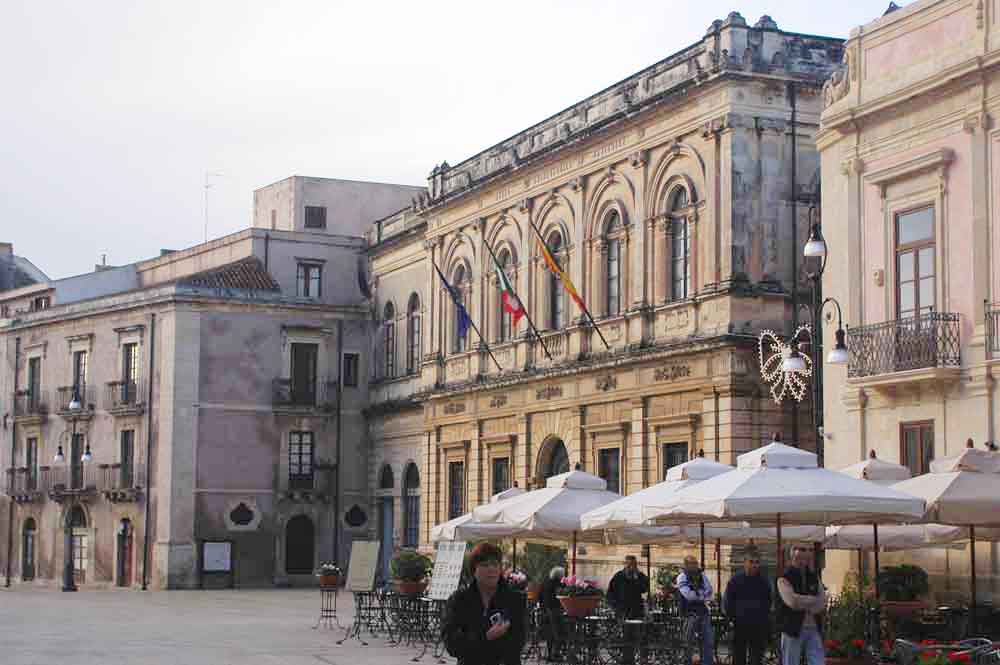 27 - Italia - Sicilia - Siracusa - plaza del Duomo